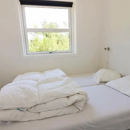 בית נופש Enormous Holiday In Hadsund With Swimming Pool Odde